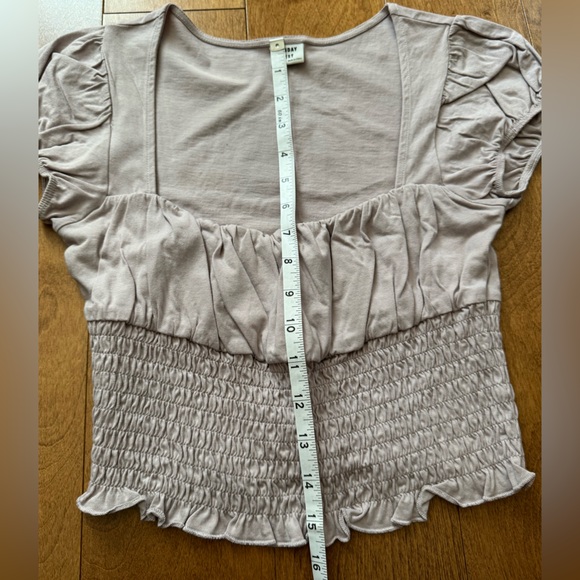 Aritzia Sunday Best short sleeve top in lavendar, size xs - Picture 3 of 6
